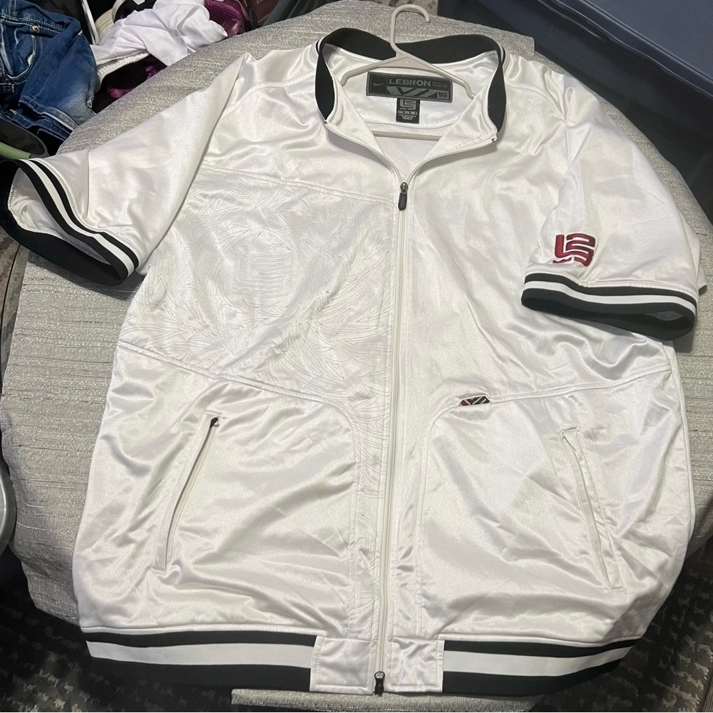 Lebron Nike short sleeve jacket Sz 3X